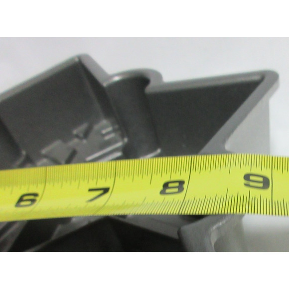 Nordic Ware Snowflake Christmas Holiday Pull Apart Cake Pan Silver Metal Colored - Picture 6 of 6